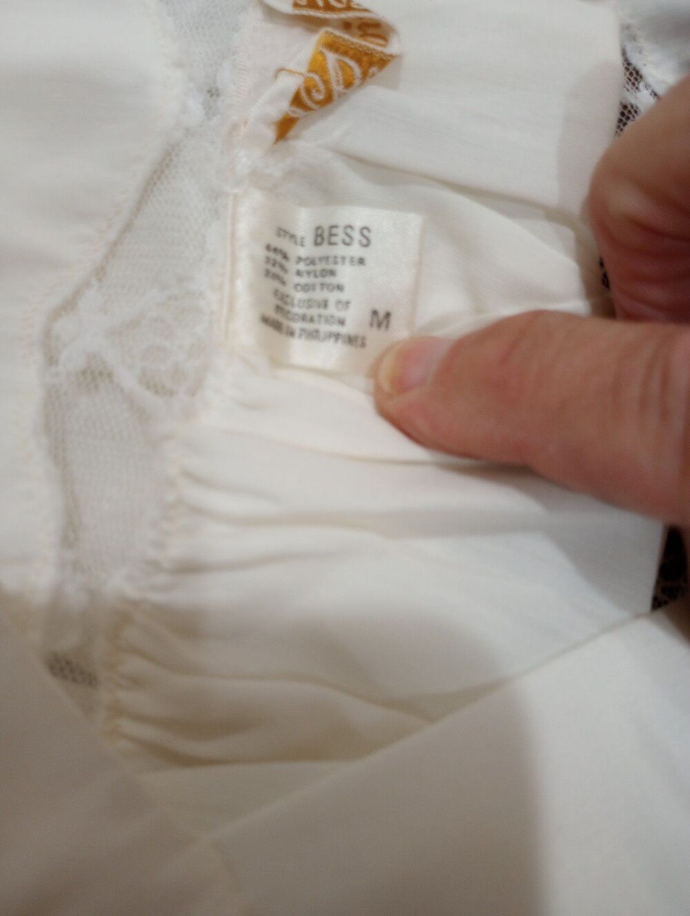 Vintage Barbizon White Embroidered Floral and Lace Nightgown - M - Picture 8 of 8
